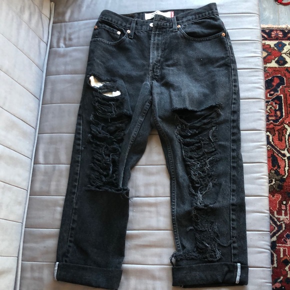 Levi’s distressed and embroidered - Picture 3 of 7
